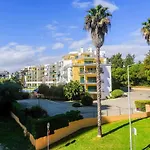 Primavera E Piscina * 포티마오