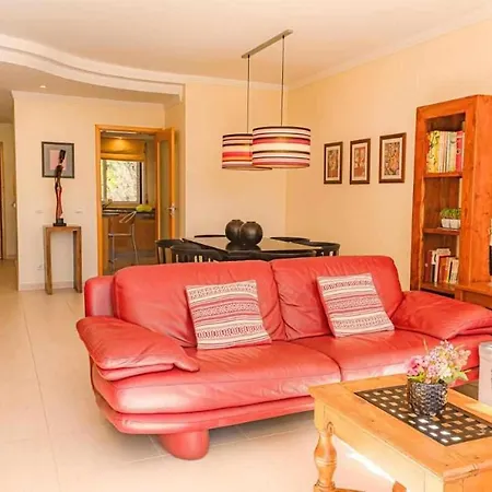 Primavera E Piscina *